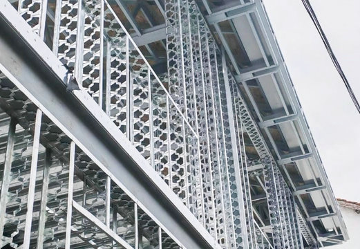 中拓冷彎簽約發(fā)運忙海_20250901134534.mp4_20250901_135822.051.jpg